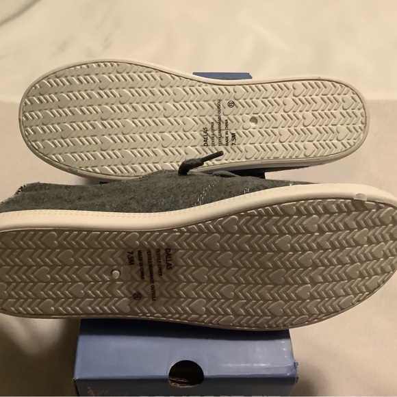 Jellypop Dallas lace up gray flannel sneaker 7.5 new - Picture 13 of 14